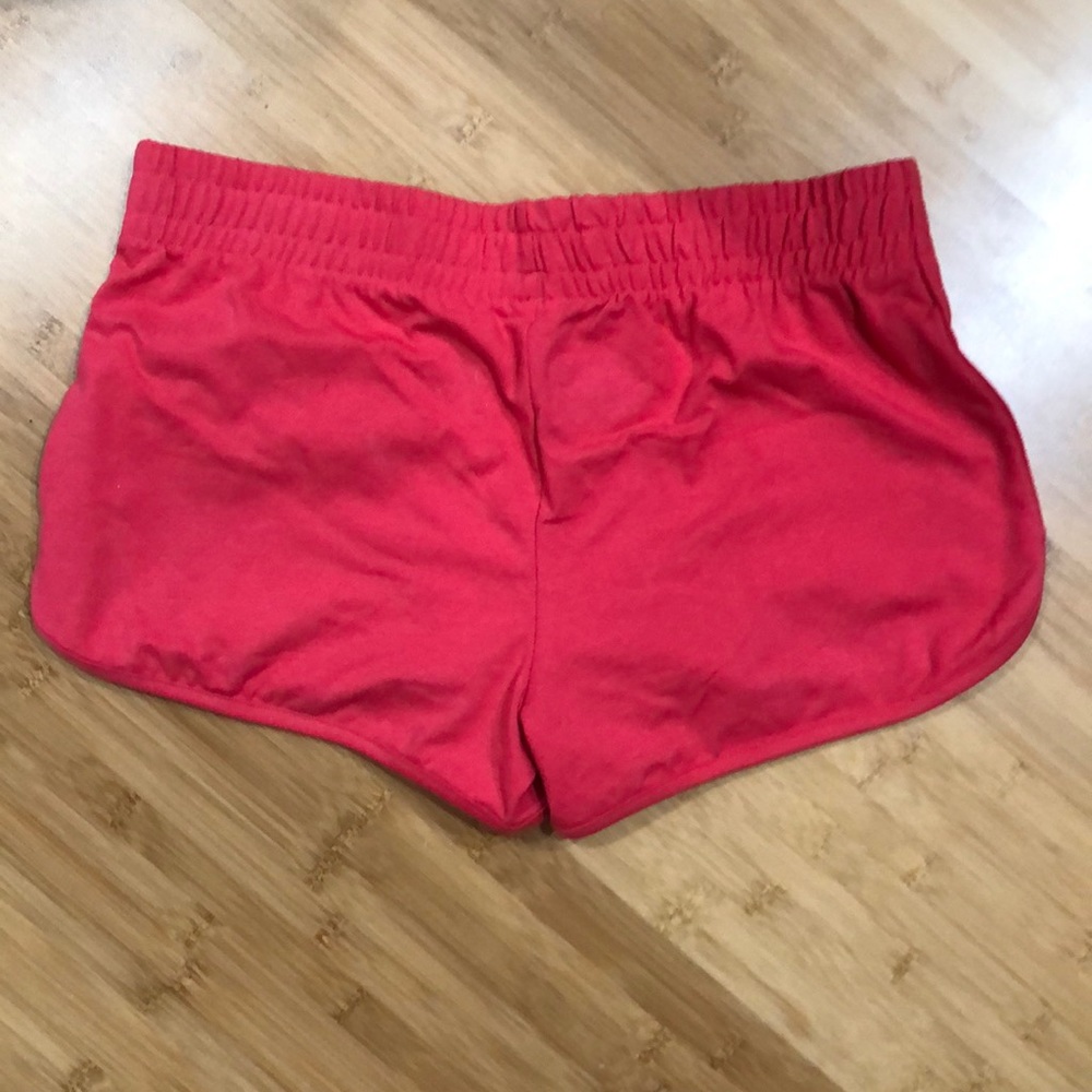 Under Armour Shorts - Picture 2 of 3